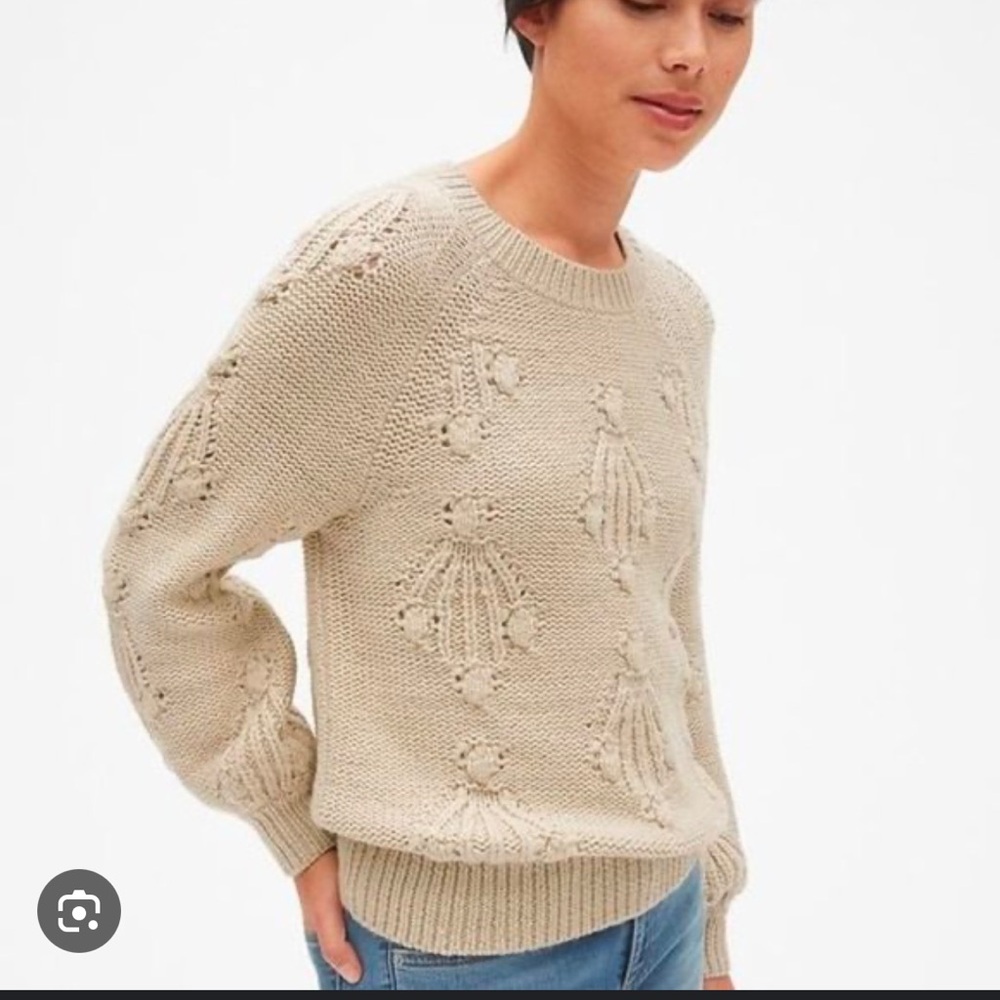 GAP - Chunky Knit Fisherman’s Sweater in Cream / Beige (Cable knit sweater)